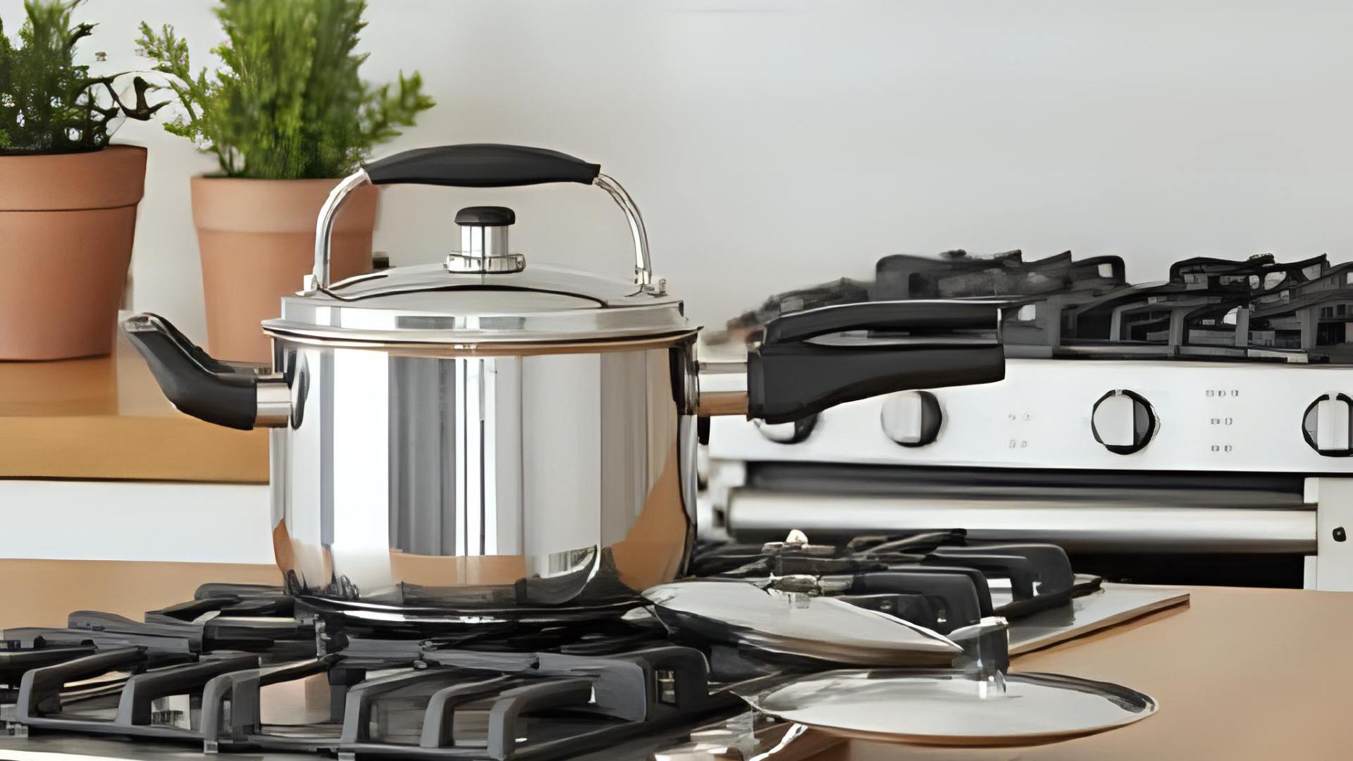 9 Melhores Panelas de Pressão Antiaderentes: Qual a melhor?